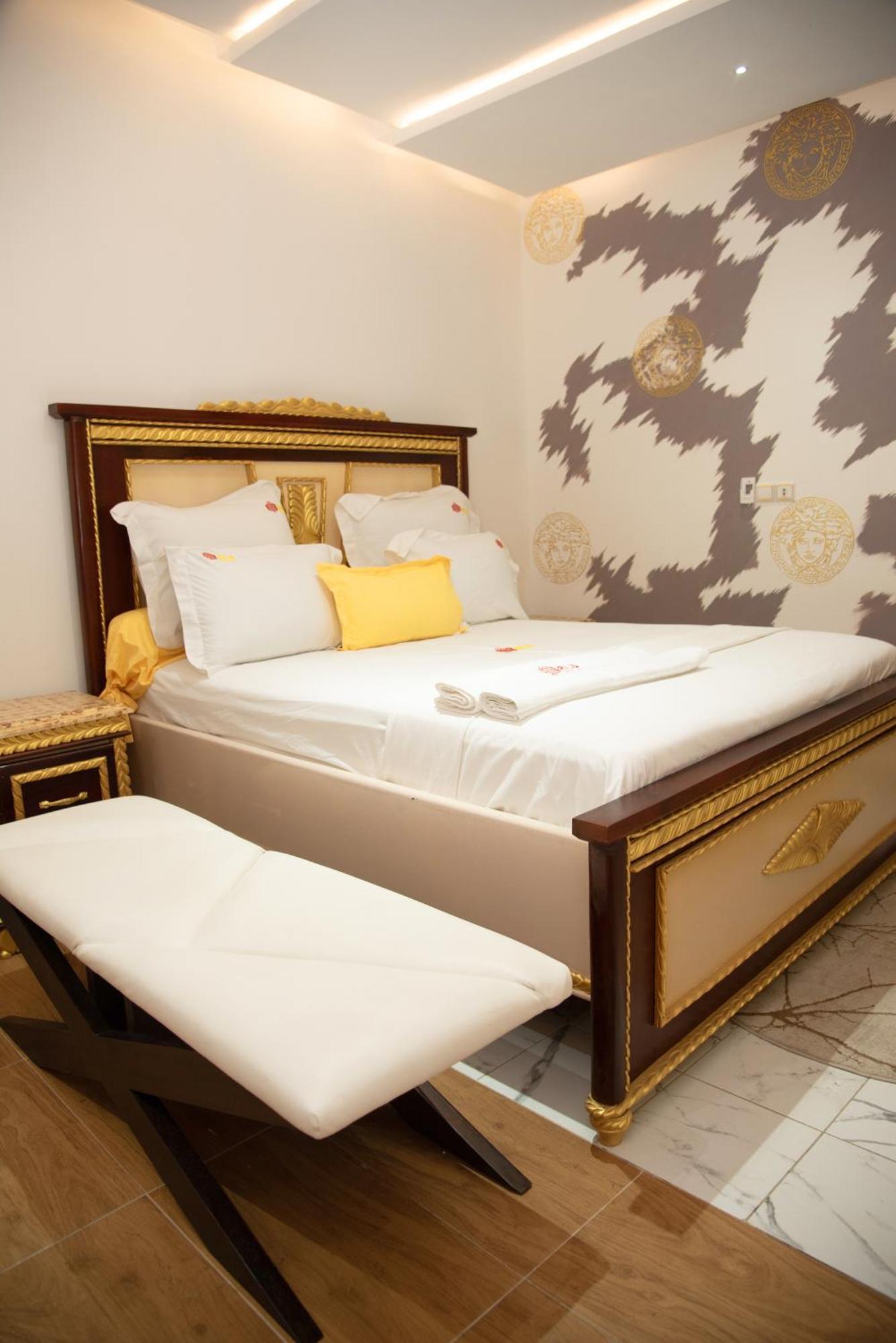 Residence Le Sommet - Chambre Versace Дуала Экстерьер фото
